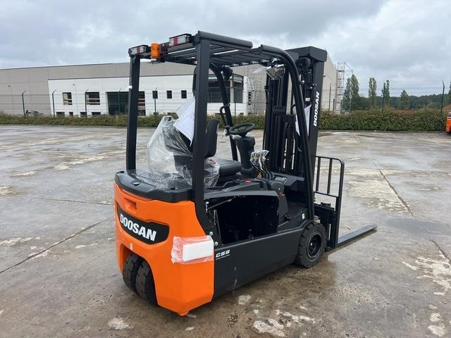 Doosan B20T-7 PLUS - Elektrische heftruck: afbeelding 3 Doosan B20T-7 PLUS - Elektrische heftruck: afbeelding 3