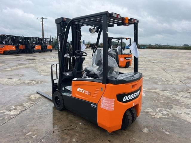 Doosan B20T-7 PLUS - Elektrische heftruck: afbeelding 2 Doosan B20T-7 PLUS - Elektrische heftruck: afbeelding 2