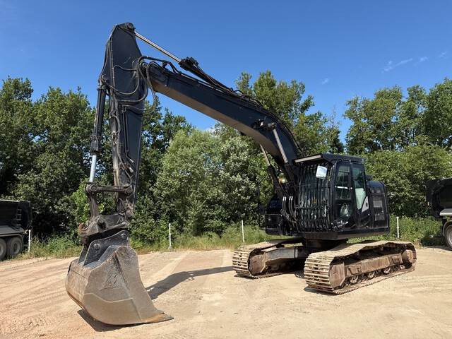 Hitachi ZX225USLC-6 - Rupsgraafmachine: afbeelding 1 Hitachi ZX225USLC-6 - Rupsgraafmachine: afbeelding 1