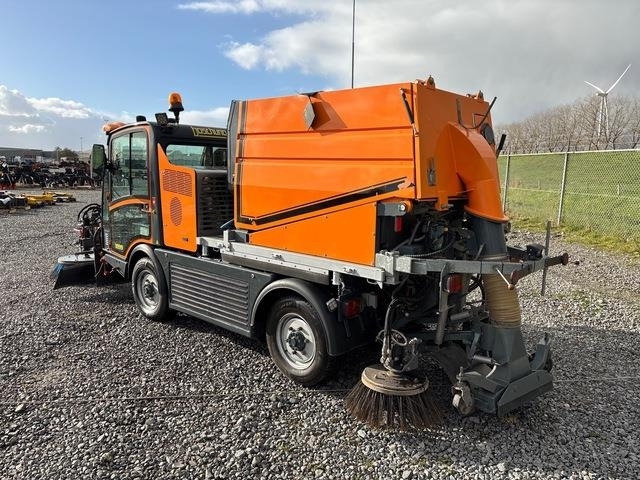 Boschung Pony P4T - Veegwagen: afbeelding 3 Boschung Pony P4T - Veegwagen: afbeelding 3