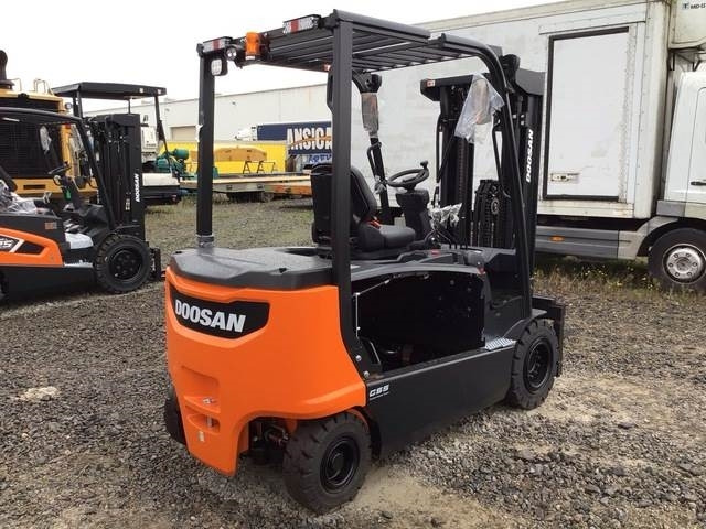 Doosan B35X-7 PLUS - Elektrische heftruck: afbeelding 3 Doosan B35X-7 PLUS - Elektrische heftruck: afbeelding 3