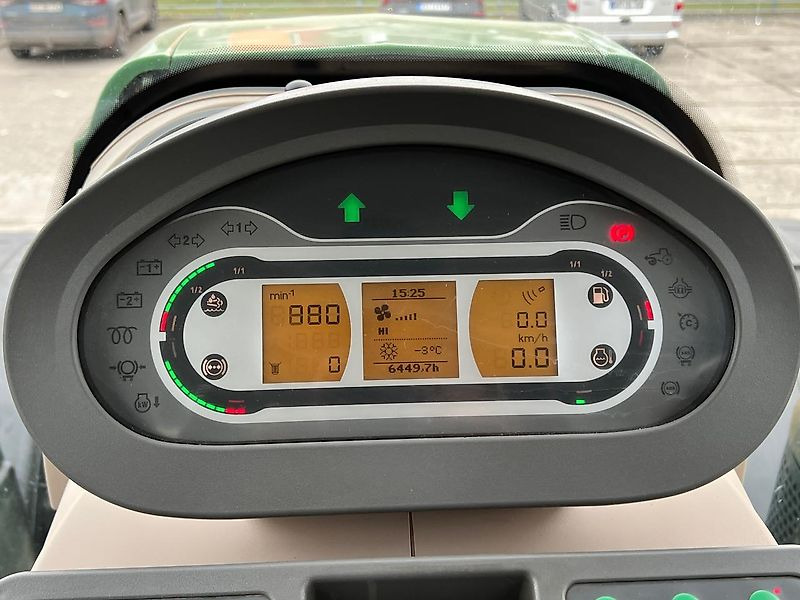 Tractor Fendt 824 Vario Profi Plus: afbeelding 17 Tractor Fendt 824 Vario Profi Plus: afbeelding 17