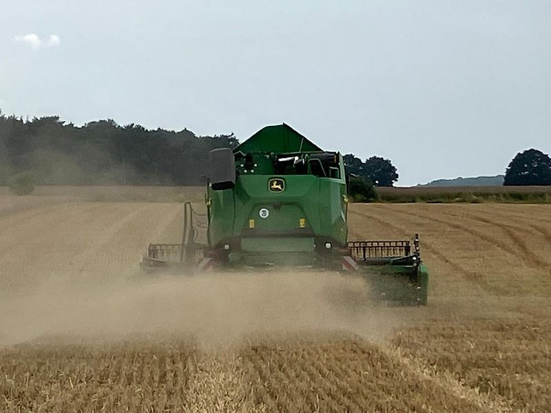 John Deere T5 400 + 6,70m Vario-Schneidwerk - Maaidorser: afbeelding 3 John Deere T5 400 + 6,70m Vario-Schneidwerk - Maaidorser: afbeelding 3