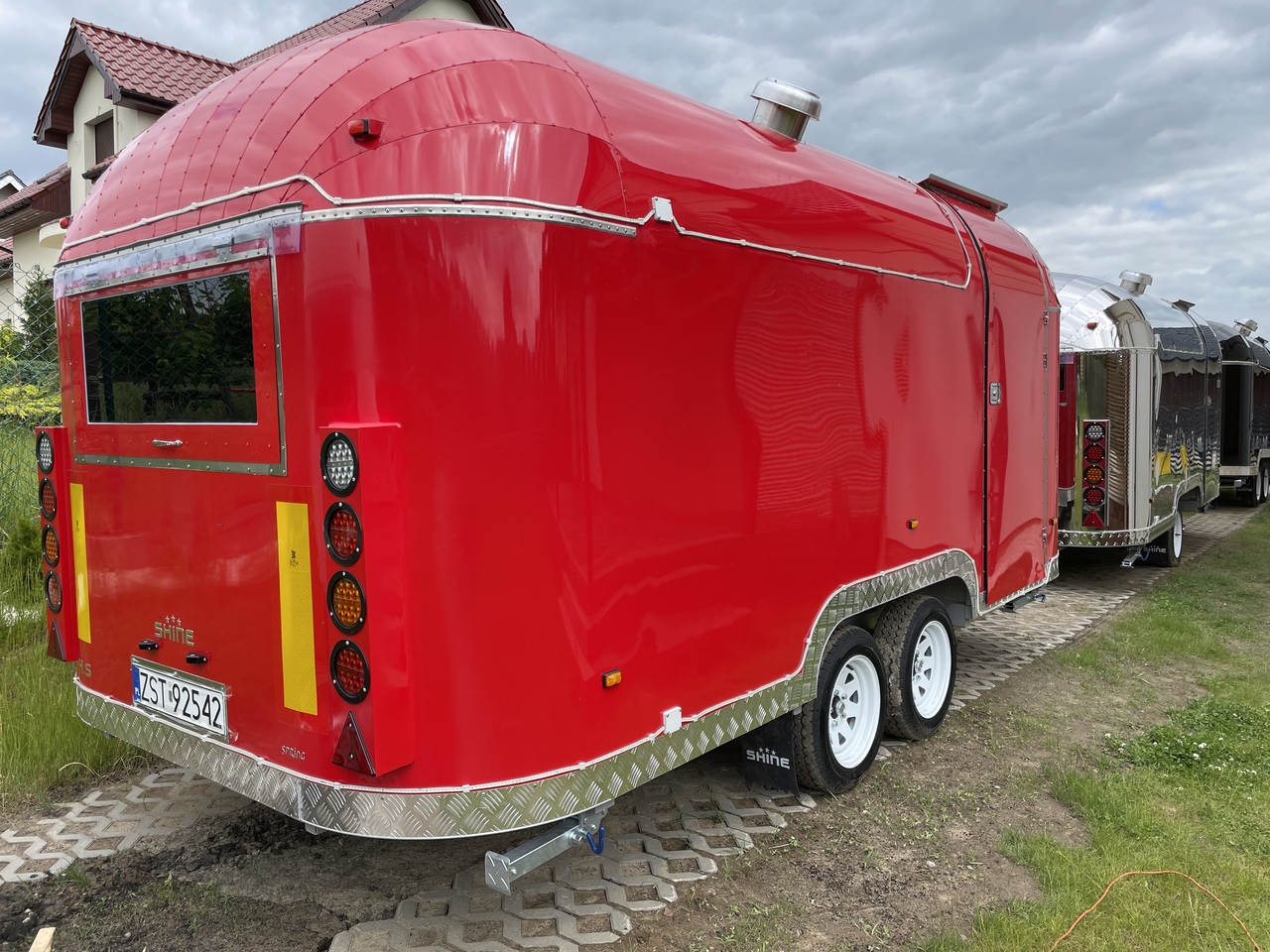 Nieuw Verkoopwagen SHINE Spring RED: afbeelding 7