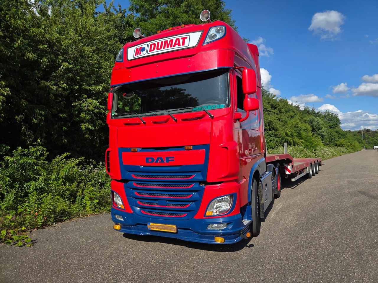 DAF XF 460 FTG 6x2 Super Spacecab + Nooteboom semi-dieplader - Chassis vrachtwagen: afbeelding 1 DAF XF 460 FTG 6x2 Super Spacecab + Nooteboom semi-dieplader - Chassis vrachtwagen: afbeelding 1
