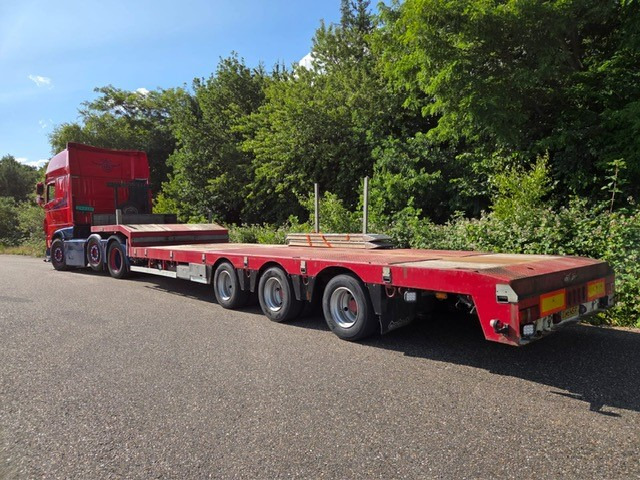 DAF XF 460 FTG 6x2 Super Spacecab + Nooteboom semi-dieplader - Chassis vrachtwagen: afbeelding 2 DAF XF 460 FTG 6x2 Super Spacecab + Nooteboom semi-dieplader - Chassis vrachtwagen: afbeelding 2