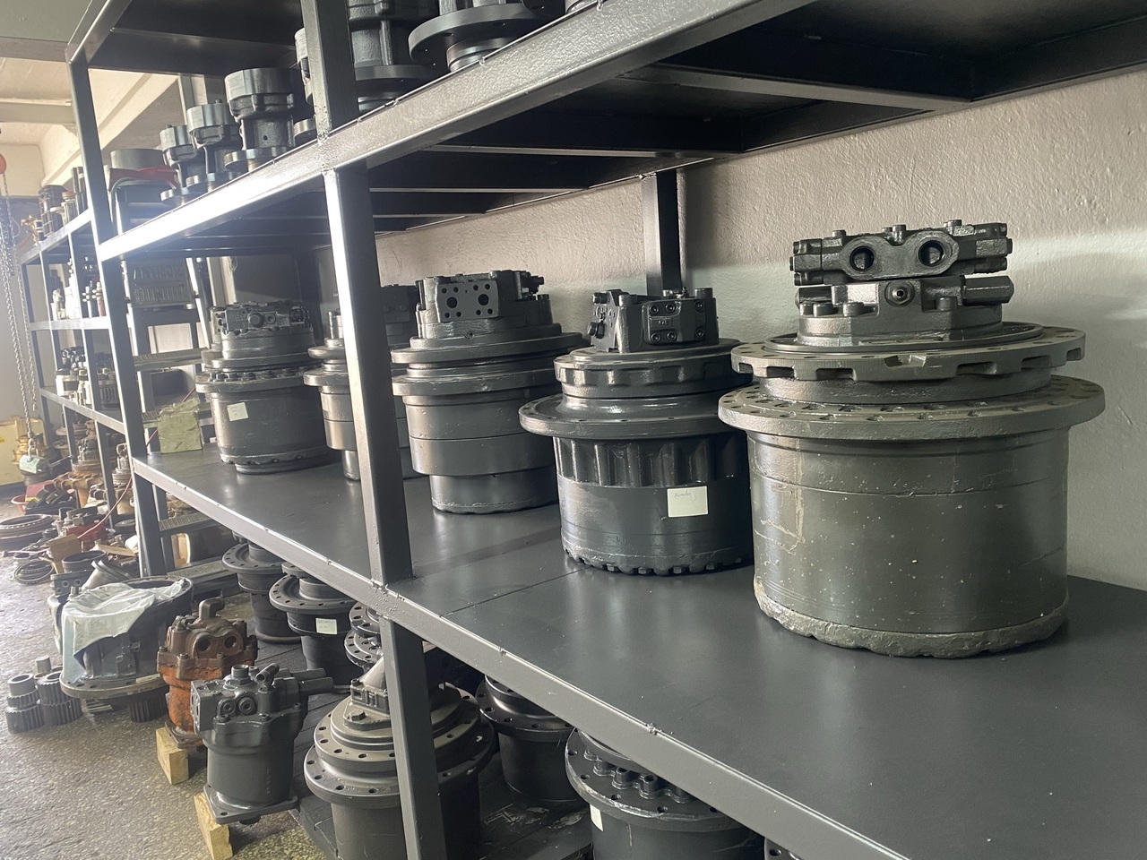 HITACHI KULE DÖNÜŞ - Hydromotor voor Graafmachine: afbeelding 1 HITACHI KULE DÖNÜŞ - Hydromotor voor Graafmachine: afbeelding 1