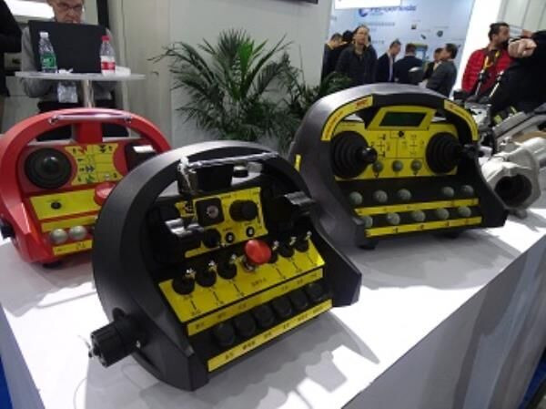 Kumanda Yönetimi Mekanizmaları - Instrumentenpaneel voor Graafmachine: afbeelding 1 Kumanda Yönetimi Mekanizmaları - Instrumentenpaneel voor Graafmachine: afbeelding 1