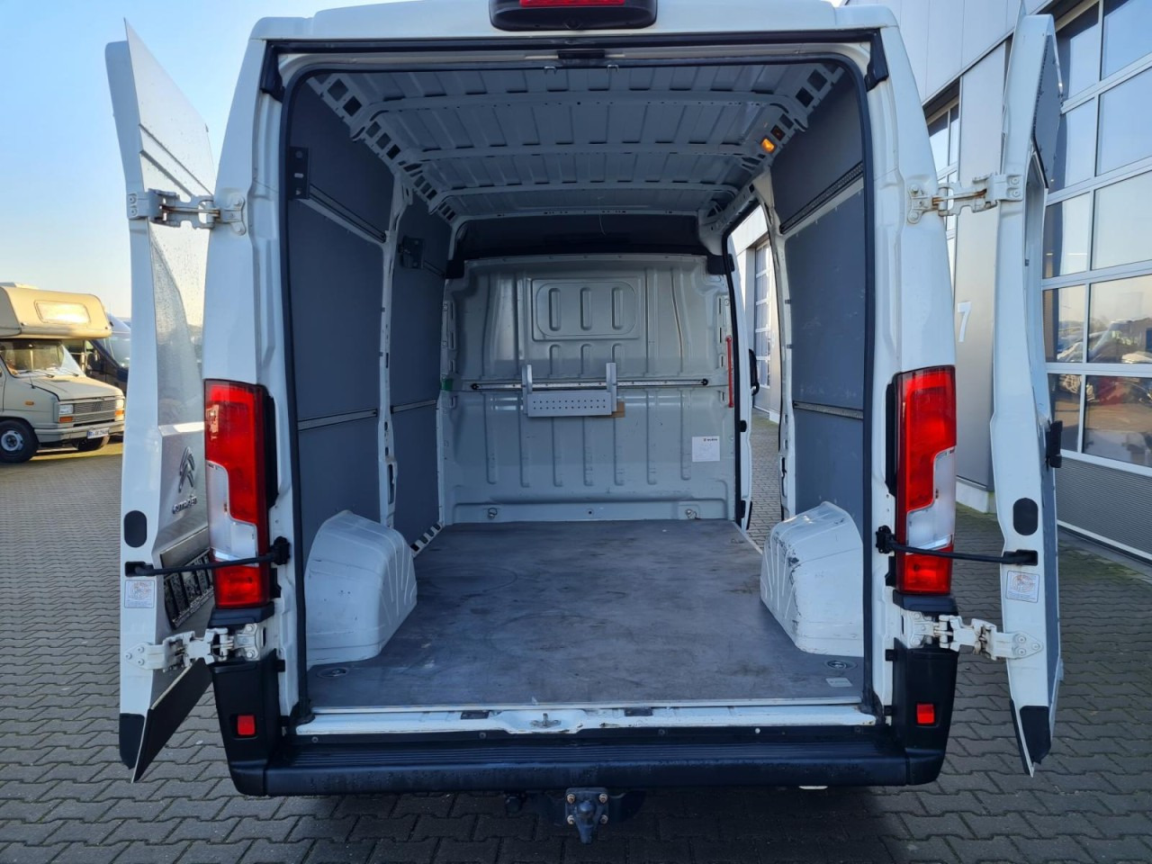 Citroen Jumper 33 Kasten L2H2 AHK KLIMA KAMERA TEMPOMAT - Kleine bestelwagen: afbeelding 5 Citroen Jumper 33 Kasten L2H2 AHK KLIMA KAMERA TEMPOMAT - Kleine bestelwagen: afbeelding 5