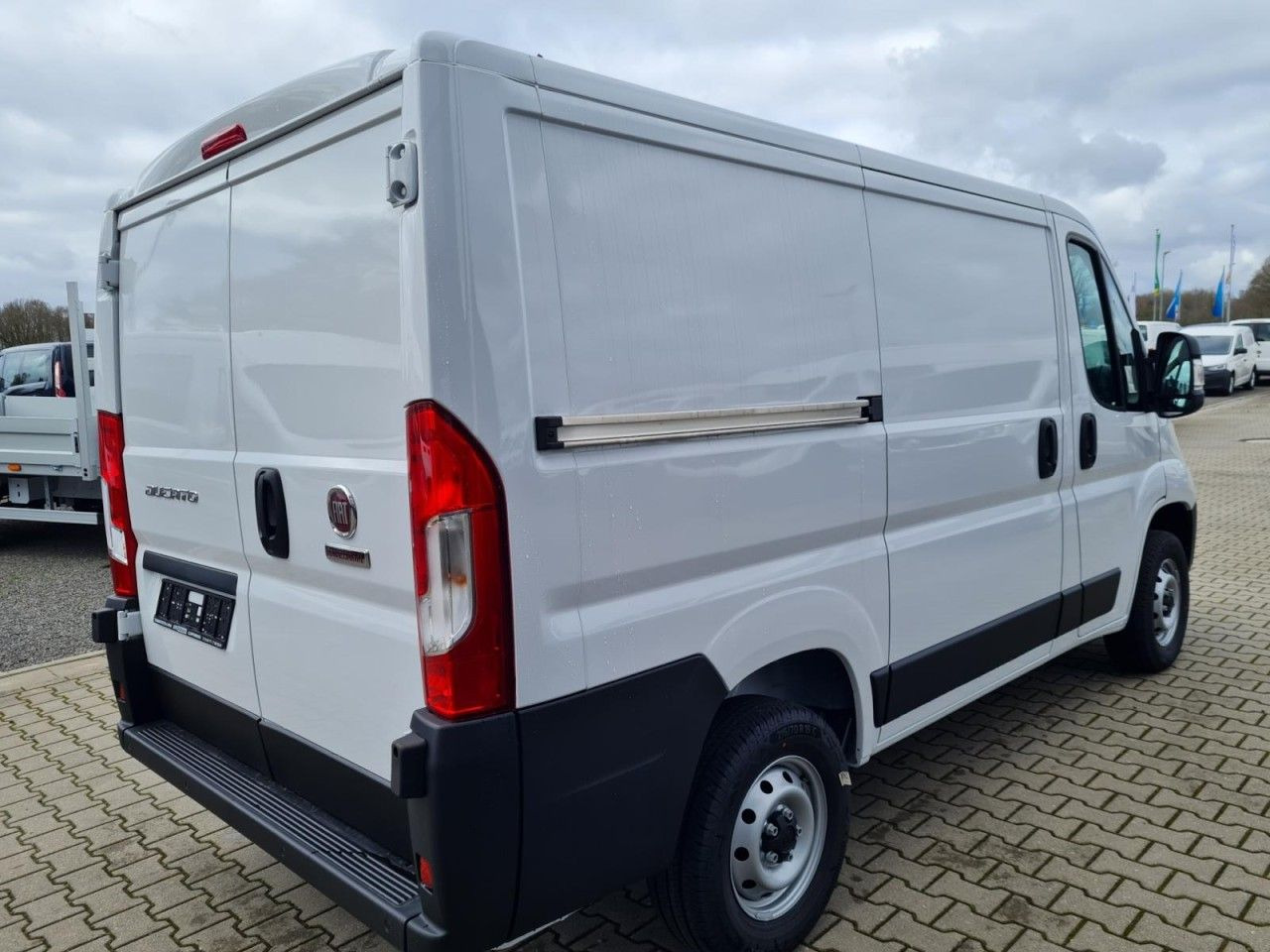 Fiat Ducato 30 Kasten L1H1 KLIMA PDC TEMPOMAT - Kleine bestelwagen: afbeelding 4 Fiat Ducato 30 Kasten L1H1 KLIMA PDC TEMPOMAT - Kleine bestelwagen: afbeelding 4
