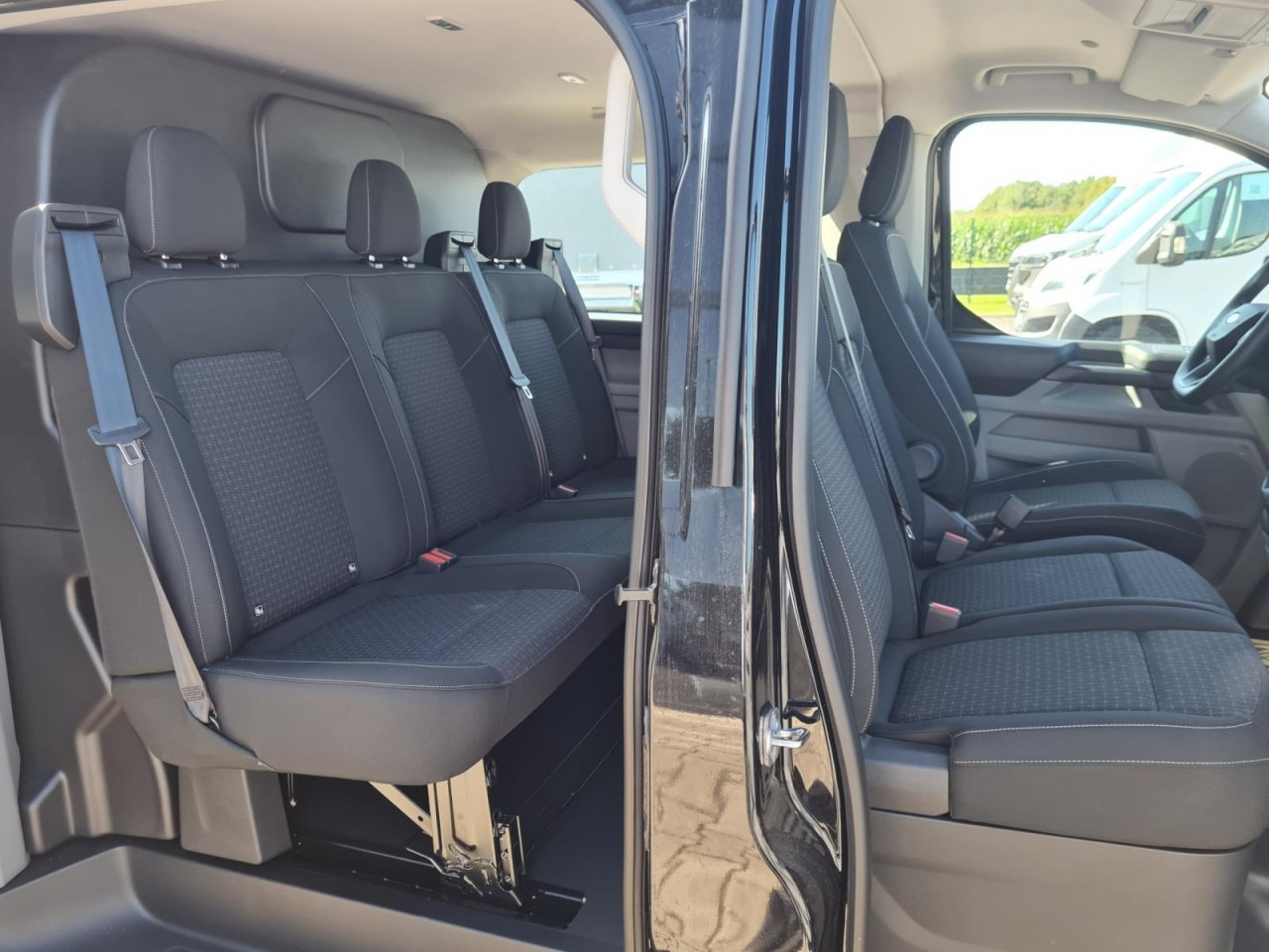 Ford Custom Kasten 320 L2 Trend Doka 6-Sitze KAMERA TEMPO - Kleine bestelwagen, Bestelwagen met dubbele cabine: afbeelding 4 Ford Custom Kasten 320 L2 Trend Doka 6-Sitze KAMERA TEMPO - Kleine bestelwagen, Bestelwagen met dubbele cabine: afbeelding 4