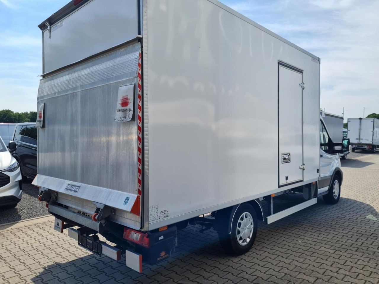 Ford Transit 350 Koffer mit LBW TDCi Trend KLIMA AUTO - Bestelwagen gesloten laadbak: afbeelding 3 Ford Transit 350 Koffer mit LBW TDCi Trend KLIMA AUTO - Bestelwagen gesloten laadbak: afbeelding 3