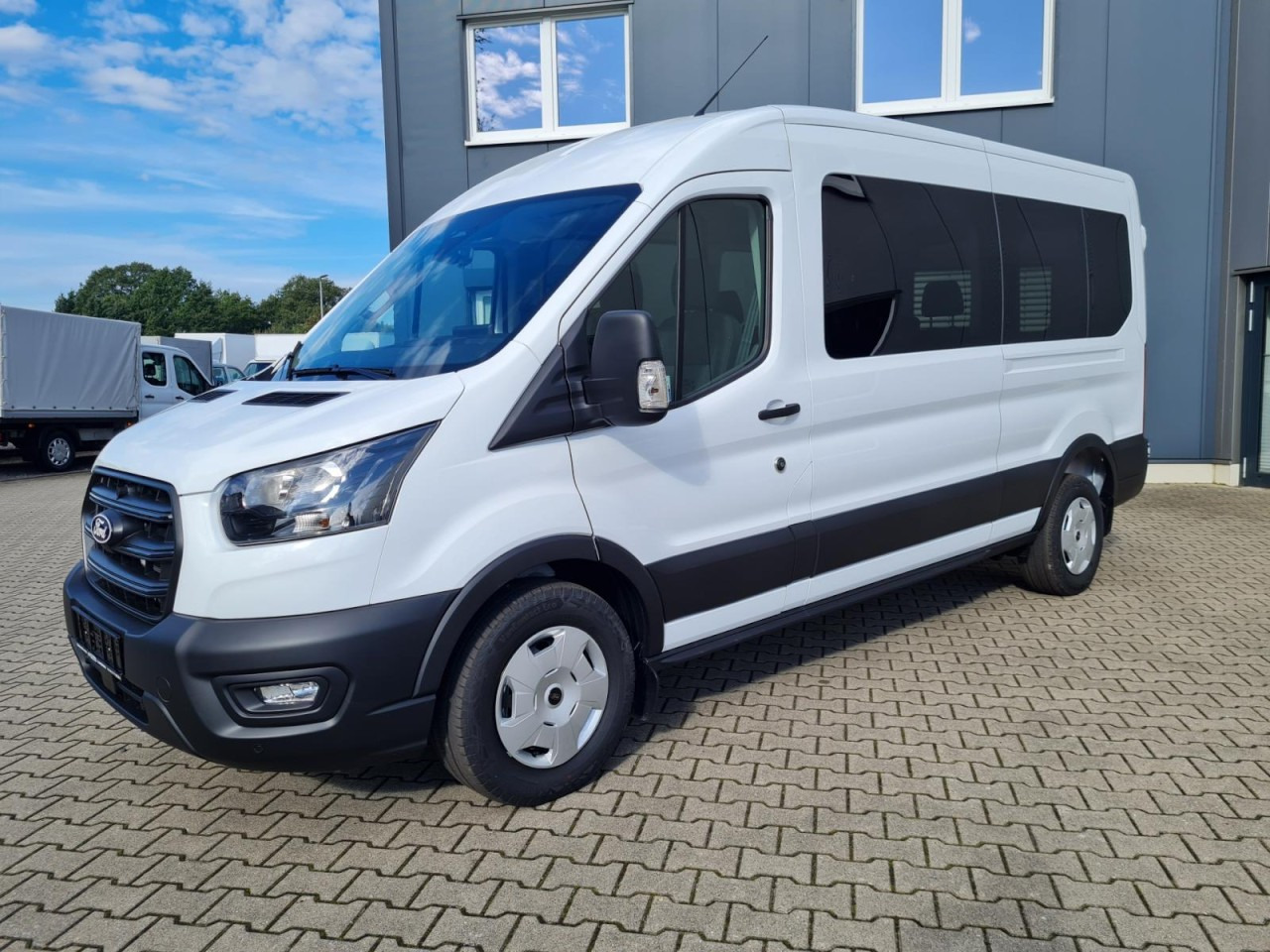 Ford Transit 350 Kombi TDCi L3 AG Trend 9 Sitze AHK KAMERA - Minibus, Personenvervoer: afbeelding 3 Ford Transit 350 Kombi TDCi L3 AG Trend 9 Sitze AHK KAMERA - Minibus, Personenvervoer: afbeelding 3