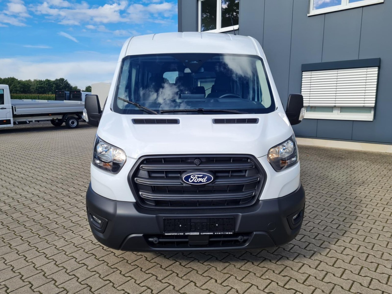 Ford Transit 350 Kombi TDCi L3 Trend 9 Sitzer AUTOMATIK - Bestelwagen met dubbele cabine: afbeelding 2 Ford Transit 350 Kombi TDCi L3 Trend 9 Sitzer AUTOMATIK - Bestelwagen met dubbele cabine: afbeelding 2