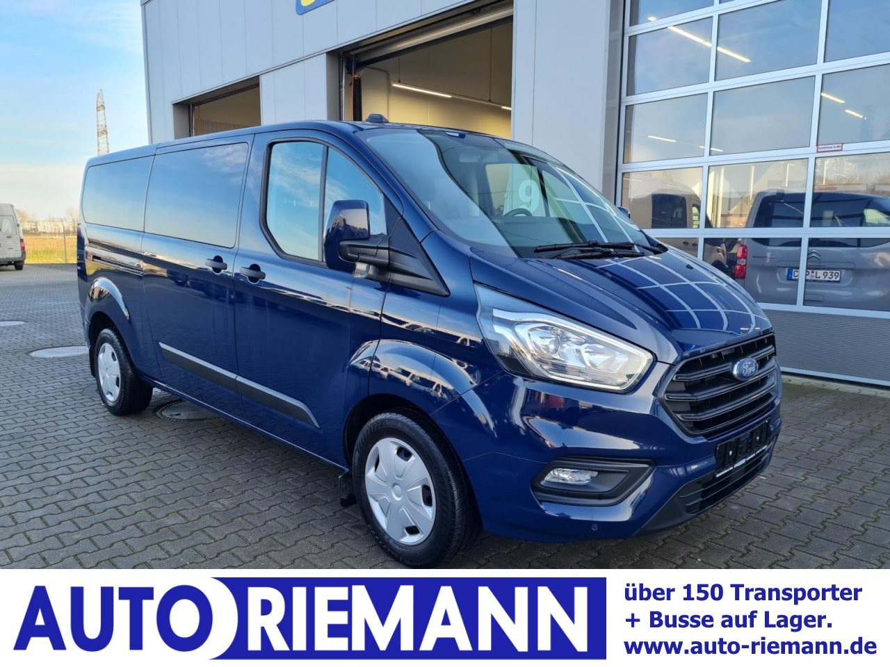 Ford Transit Custom Kombi 320 L2 Trend 9 Sitze PDC - Minibus, Personenvervoer: afbeelding 1 Ford Transit Custom Kombi 320 L2 Trend 9 Sitze PDC - Minibus, Personenvervoer: afbeelding 1