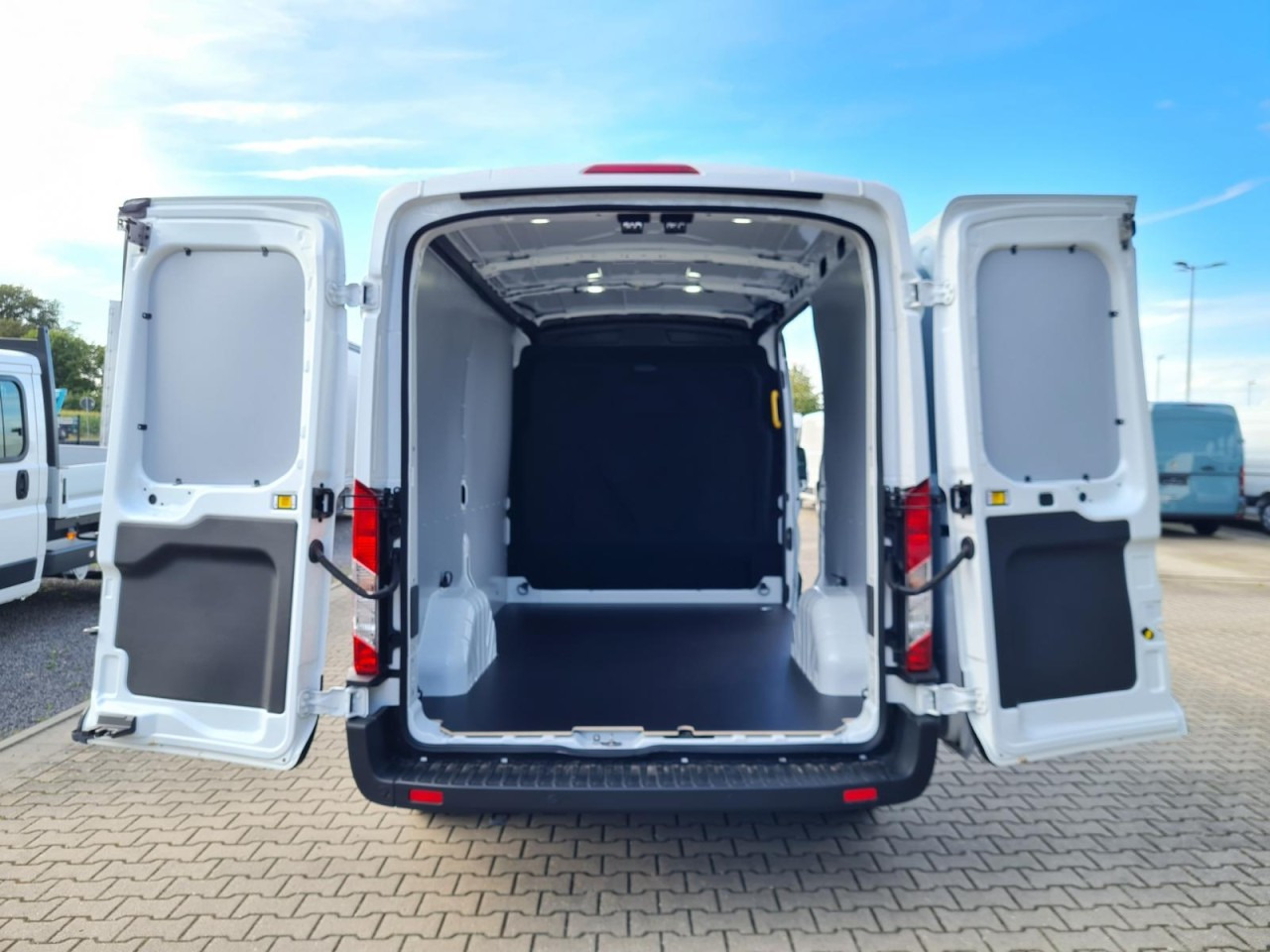 Ford Transit Kasten TDCi L2H2 Trend Klima Holzverkleid. - Kleine bestelwagen: afbeelding 5 Ford Transit Kasten TDCi L2H2 Trend Klima Holzverkleid. - Kleine bestelwagen: afbeelding 5