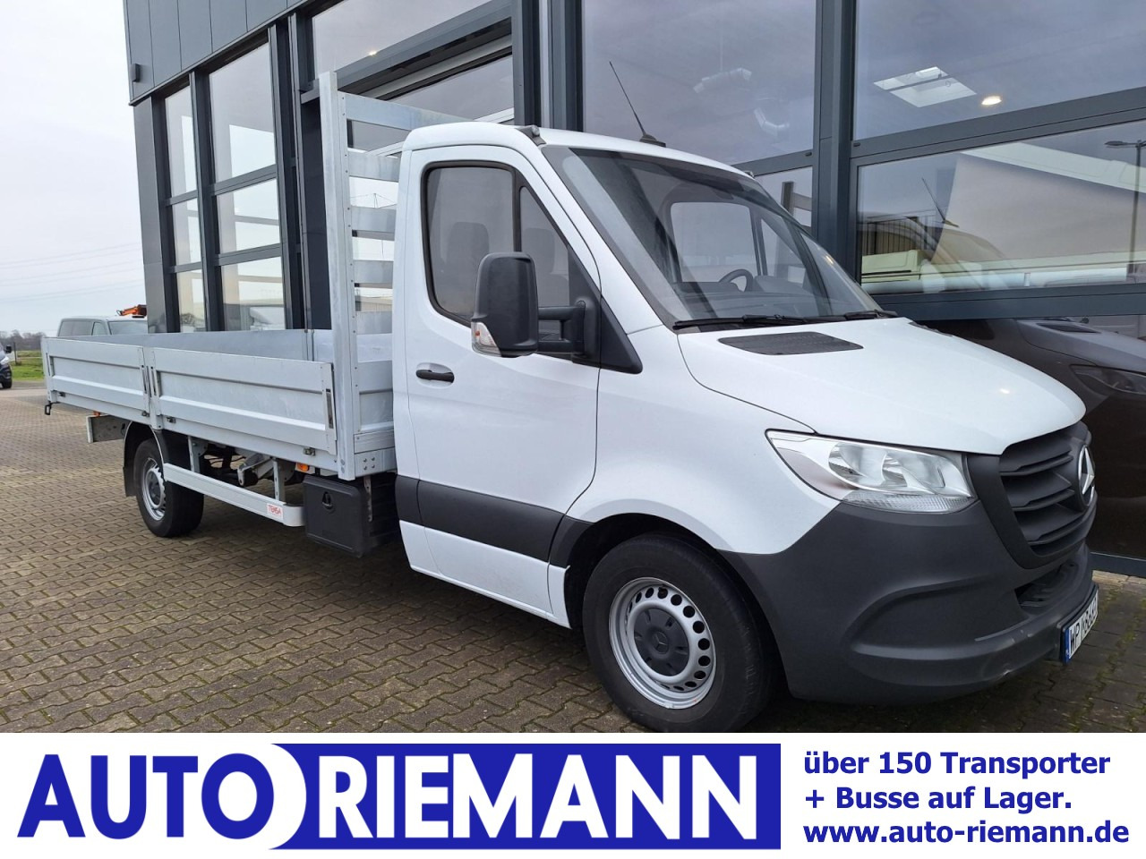 Mercedes-Benz Sprinter 317 CDI Pritsche L4 RWD AHK KLIMA TEMPOMAT - Bestelwagen met open laadbak: afbeelding 1 Mercedes-Benz Sprinter 317 CDI Pritsche L4 RWD AHK KLIMA TEMPOMAT - Bestelwagen met open laadbak: afbeelding 1