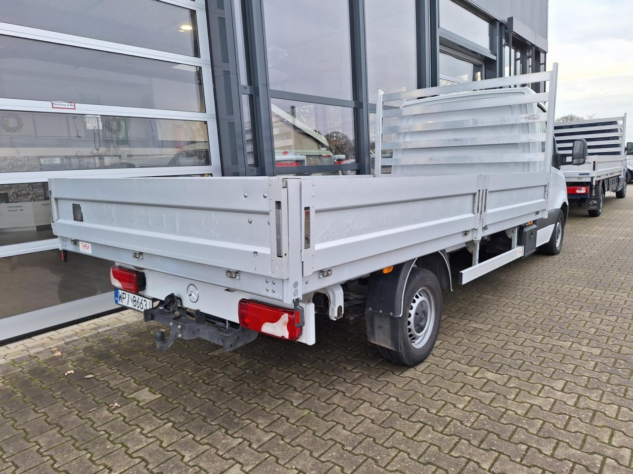 Mercedes-Benz Sprinter 317 CDI Pritsche L4 RWD AHK KLIMA TEMPOMAT - Bestelwagen met open laadbak: afbeelding 2 Mercedes-Benz Sprinter 317 CDI Pritsche L4 RWD AHK KLIMA TEMPOMAT - Bestelwagen met open laadbak: afbeelding 2