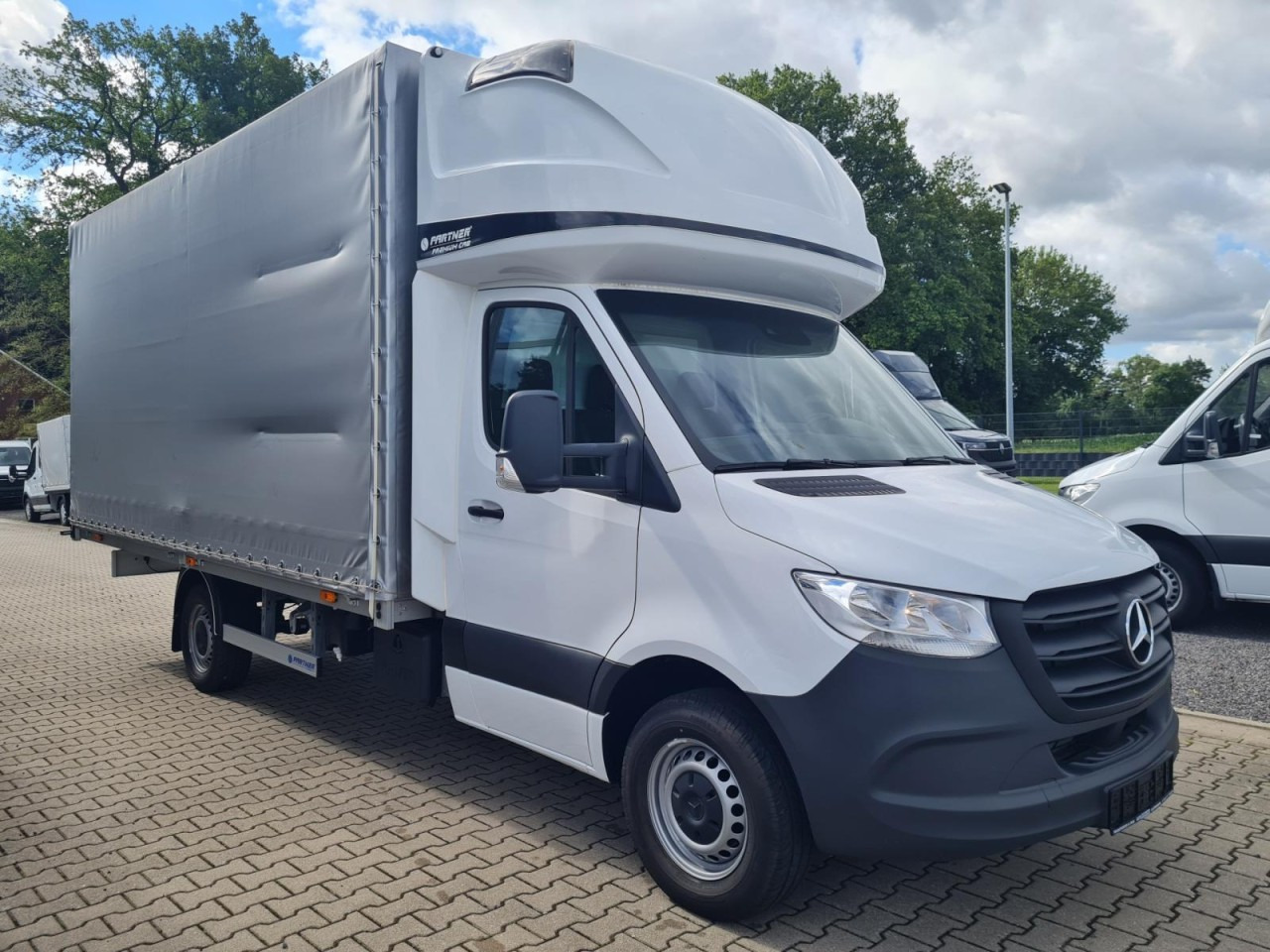Mercedes-Benz Sprinter 317 Pritsche Plane Schlafkab RWD 10 Pal - Huifzeil bedrijfswagen: afbeelding 3 Mercedes-Benz Sprinter 317 Pritsche Plane Schlafkab RWD 10 Pal - Huifzeil bedrijfswagen: afbeelding 3