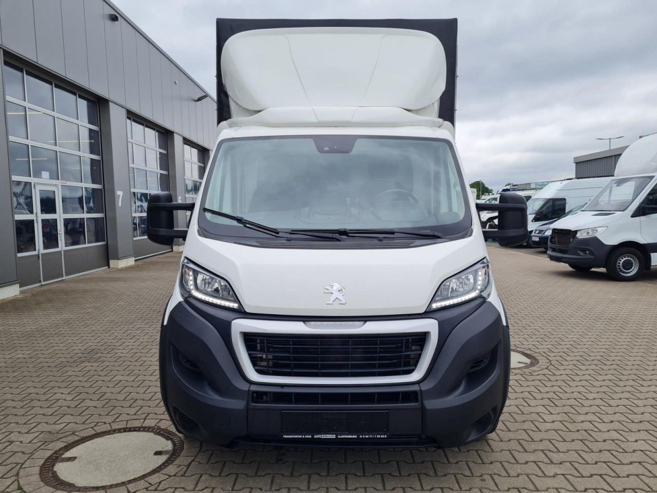Peugeot Boxer 3.5t Pritsche Plane lang L4 ERGO KLIMA 10 - Huifzeil bedrijfswagen: afbeelding 2 Peugeot Boxer 3.5t Pritsche Plane lang L4 ERGO KLIMA 10 - Huifzeil bedrijfswagen: afbeelding 2