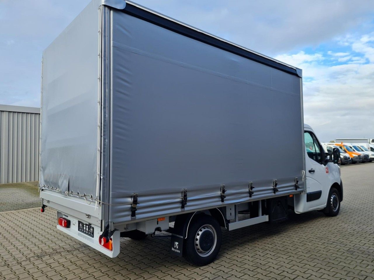 Renault Master 3,5t Pritsche Schiebe Plane ERGO KLIMA TE - Huifzeil bedrijfswagen: afbeelding 2 Renault Master 3,5t Pritsche Schiebe Plane ERGO KLIMA TE - Huifzeil bedrijfswagen: afbeelding 2