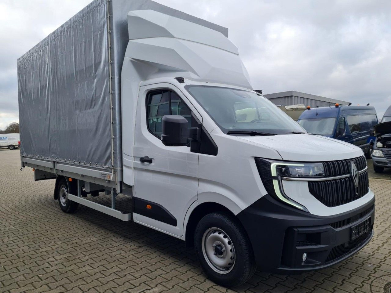 Renault Master 35 New Pritsche Plane 10 Paletten PDC TEM - Huifzeil bedrijfswagen: afbeelding 3 Renault Master 35 New Pritsche Plane 10 Paletten PDC TEM - Huifzeil bedrijfswagen: afbeelding 3