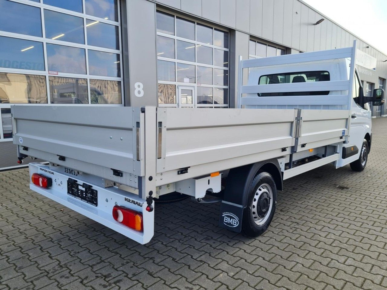 Renault Master New 35 Pritsche lang KLIMA KOMFORT TEMPOM - Bestelwagen met open laadbak: afbeelding 4 Renault Master New 35 Pritsche lang KLIMA KOMFORT TEMPOM - Bestelwagen met open laadbak: afbeelding 4