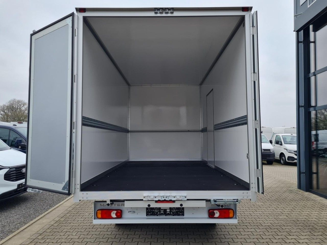 Renault New Master 35 Möbel Koffer KLIMA LUFTFEDER TEMPO - Bestelwagen gesloten laadbak: afbeelding 5 Renault New Master 35 Möbel Koffer KLIMA LUFTFEDER TEMPO - Bestelwagen gesloten laadbak: afbeelding 5