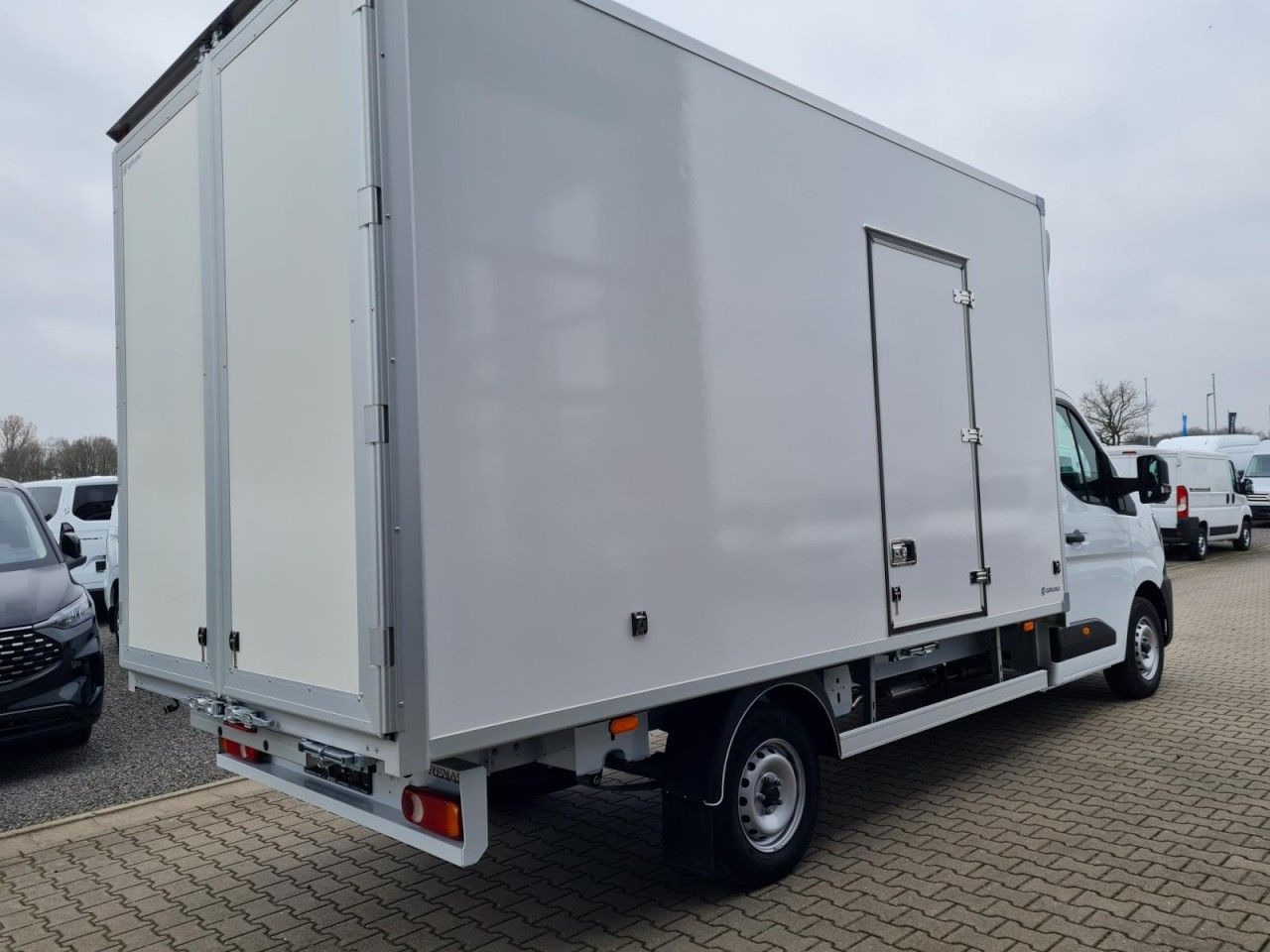 Renault New Master 35 Möbel Koffer KLIMA LUFTFEDER TEMPO - Bestelwagen gesloten laadbak: afbeelding 4 Renault New Master 35 Möbel Koffer KLIMA LUFTFEDER TEMPO - Bestelwagen gesloten laadbak: afbeelding 4