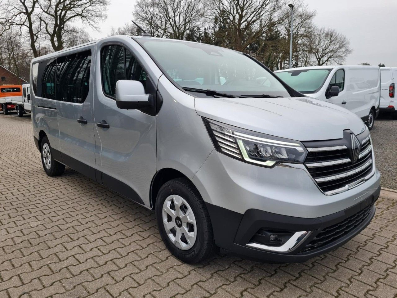 Renault Trafic Kombi 9-Sitze L2 Grand Equilibre KLIMA TE - Personenwagen: afbeelding 3 Renault Trafic Kombi 9-Sitze L2 Grand Equilibre KLIMA TE - Personenwagen: afbeelding 3