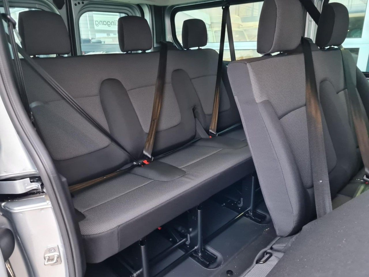 Leasing  Renault Trafic Kombi 9-Sitze L2 Grand Equilibre KLIMA TE Renault Trafic Kombi 9-Sitze L2 Grand Equilibre KLIMA TE: afbeelding 18