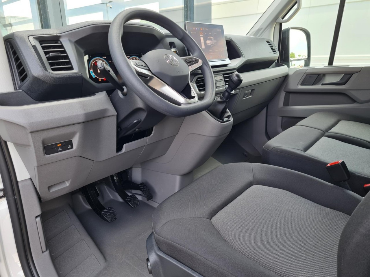 Volkswagen Crafter 35 Doka TDI MR LED KLIMA - Bestelwagen met open laadbak, Bestelwagen met dubbele cabine: afbeelding 4 Volkswagen Crafter 35 Doka TDI MR LED KLIMA - Bestelwagen met open laadbak, Bestelwagen met dubbele cabine: afbeelding 4