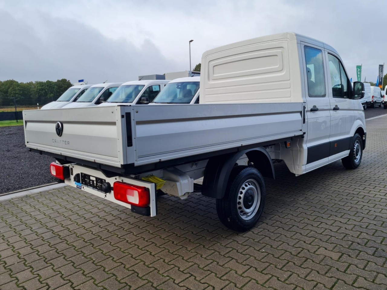 Volkswagen Crafter 35 Doka TDI Pritsche MR KLIMA TEMPOMAT - Bestelwagen met open laadbak, Bestelwagen met dubbele cabine: afbeelding 4 Volkswagen Crafter 35 Doka TDI Pritsche MR KLIMA TEMPOMAT - Bestelwagen met open laadbak, Bestelwagen met dubbele cabine: afbeelding 4