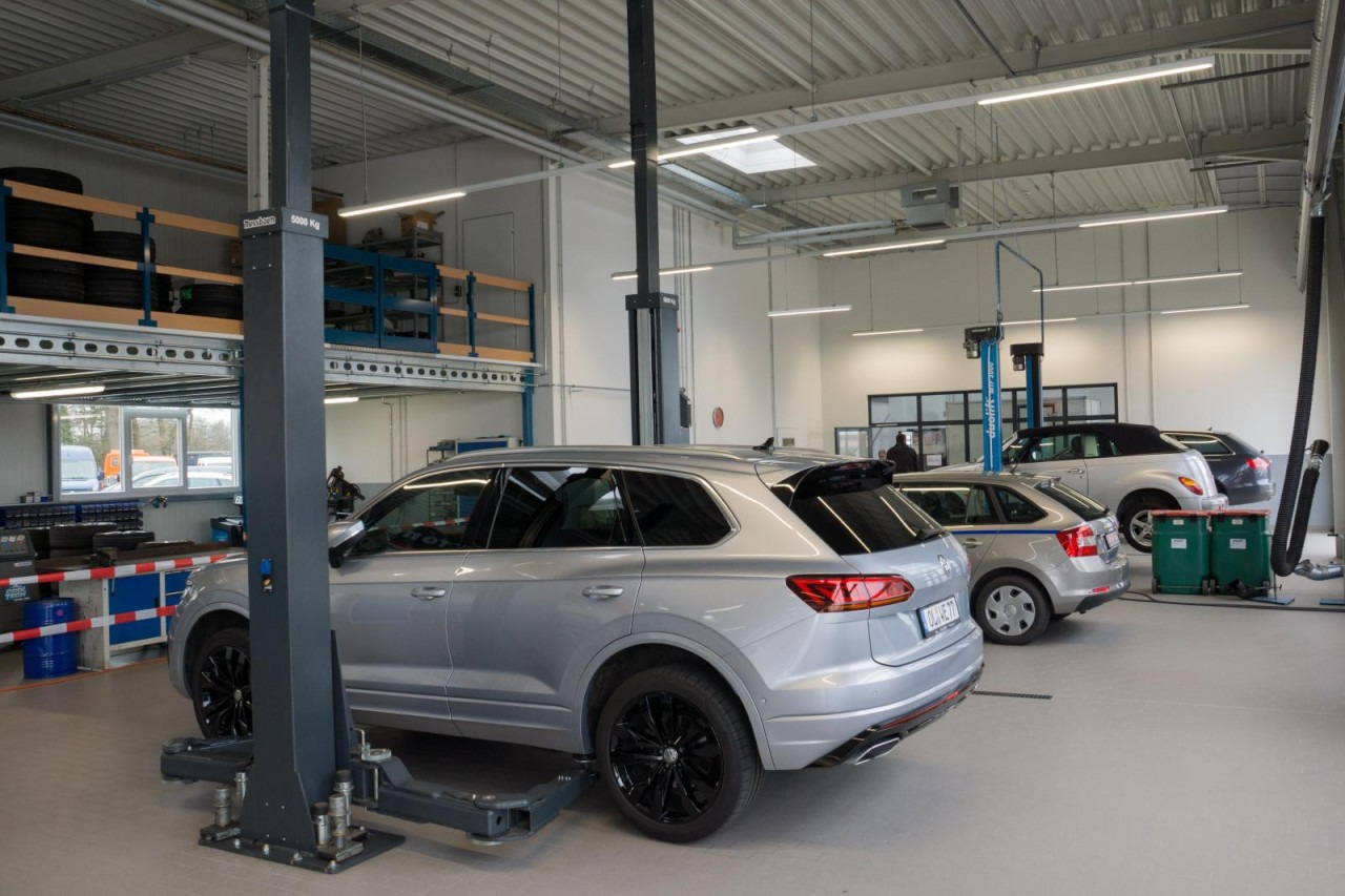 Volkswagen Crafter 35 Kasten TDI L4H3 LED Kamera Tempom Ergositz - Gesloten bestelwagen: afbeelding 4 Volkswagen Crafter 35 Kasten TDI L4H3 LED Kamera Tempom Ergositz - Gesloten bestelwagen: afbeelding 4