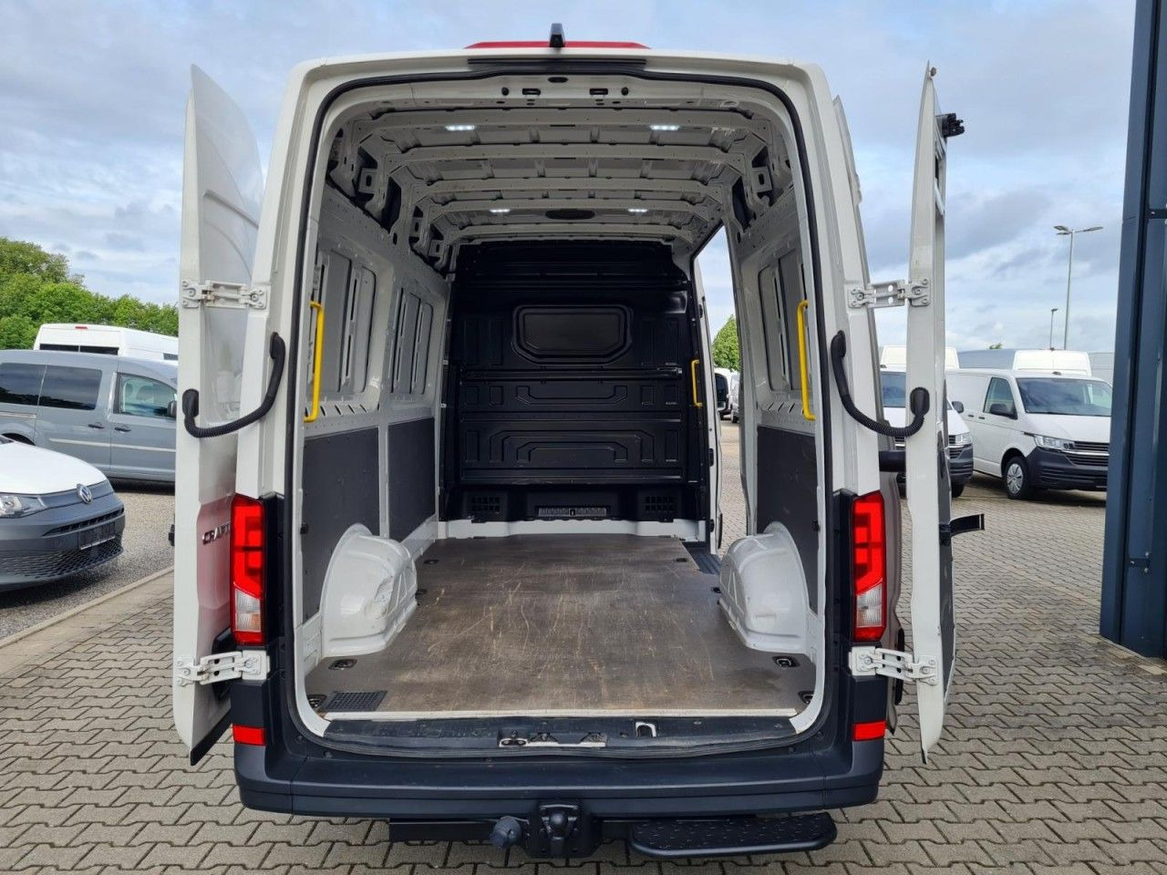 Volkswagen Crafter 35 Kasten TDI MR KLIMA KAMERA AUTOMATIK - Gesloten bestelwagen: afbeelding 5 Volkswagen Crafter 35 Kasten TDI MR KLIMA KAMERA AUTOMATIK - Gesloten bestelwagen: afbeelding 5