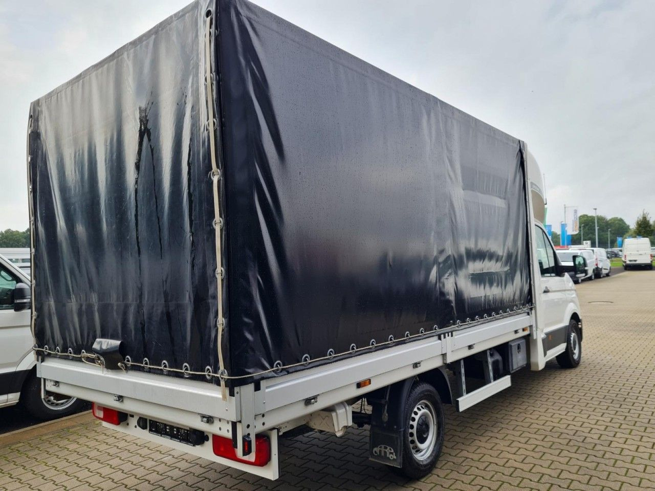 Volkswagen Crafter 35 Pritsche Schlafkabine LED TEMPOMAT - Huifzeil bedrijfswagen: afbeelding 4 Volkswagen Crafter 35 Pritsche Schlafkabine LED TEMPOMAT - Huifzeil bedrijfswagen: afbeelding 4