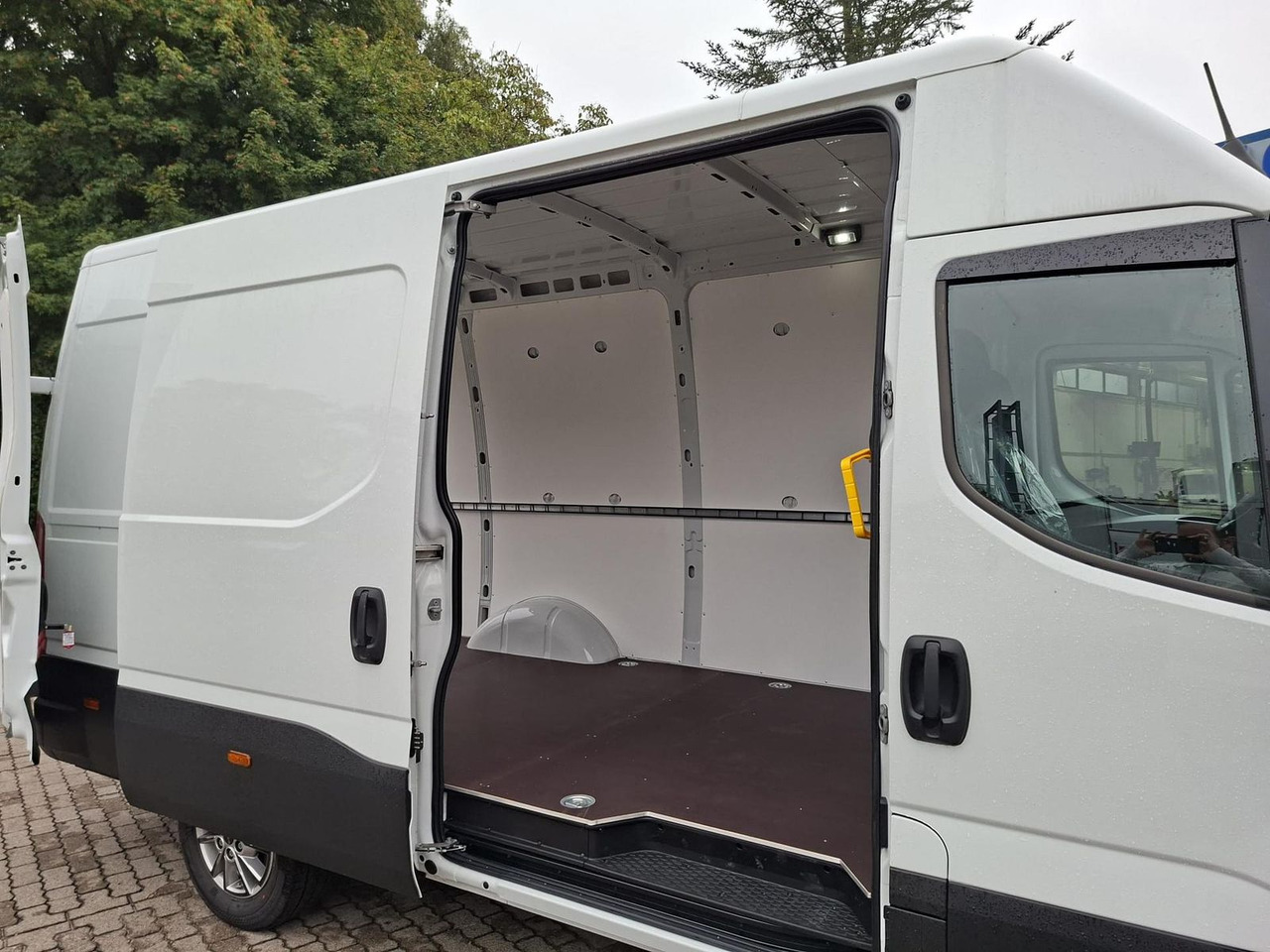 Leasing  Iveco 35S16A8V Klima, Radio, Kamera ab 0% Finanzierbar Iveco 35S16A8V Klima, Radio, Kamera ab 0% Finanzierbar: afbeelding 8