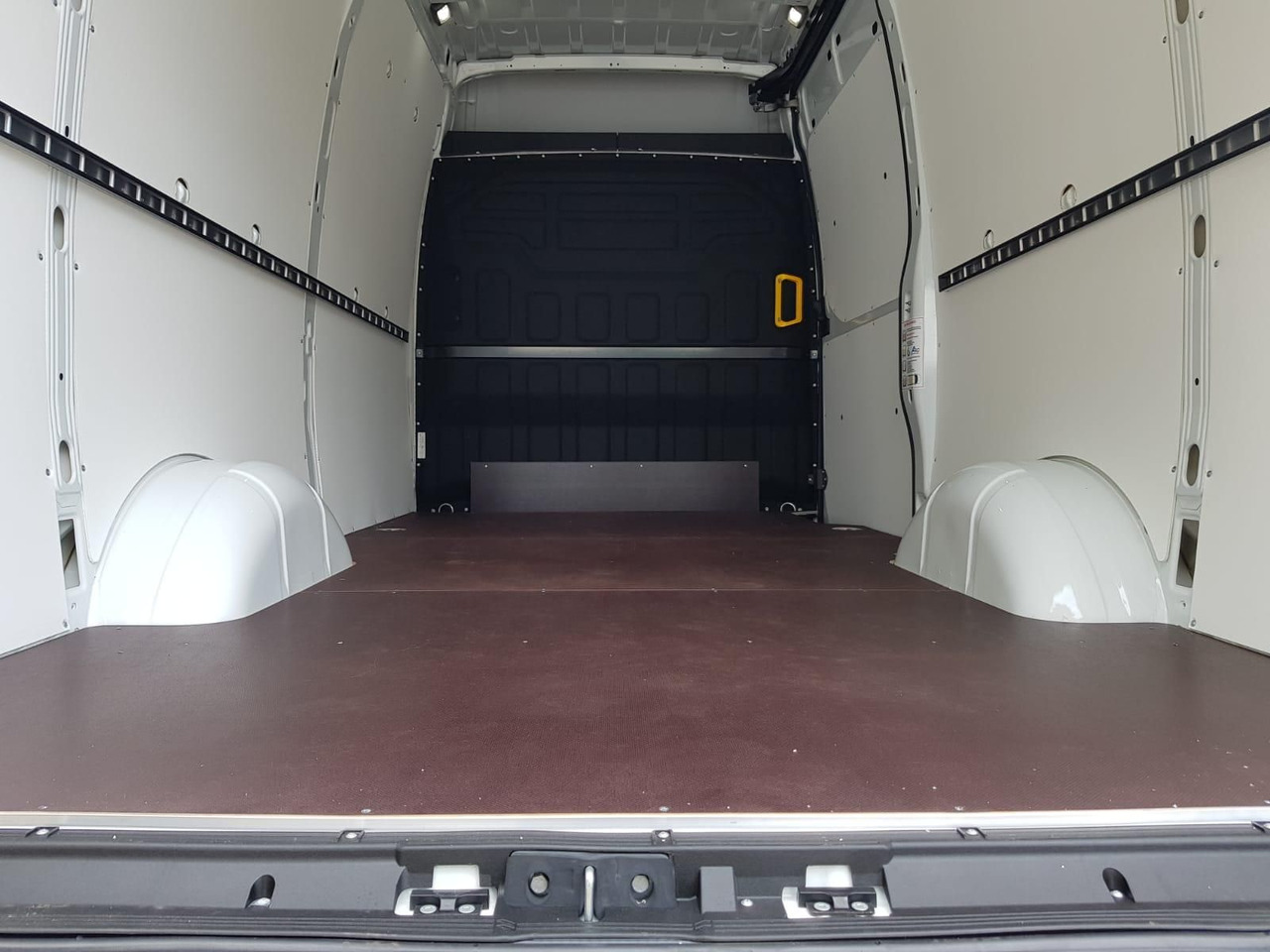 Gesloten bestelwagen Iveco 35S18HA8V *AHK*RADIO*KAMERA*KLIMA*: afbeelding 6