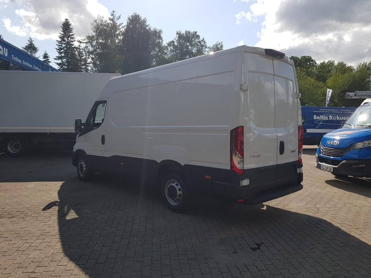 Iveco Daily 35S14A8 V Y mit Rückfahrkamera und Radi... - Gesloten bestelwagen: afbeelding 3 Iveco Daily 35S14A8 V Y mit Rückfahrkamera und Radi... - Gesloten bestelwagen: afbeelding 3