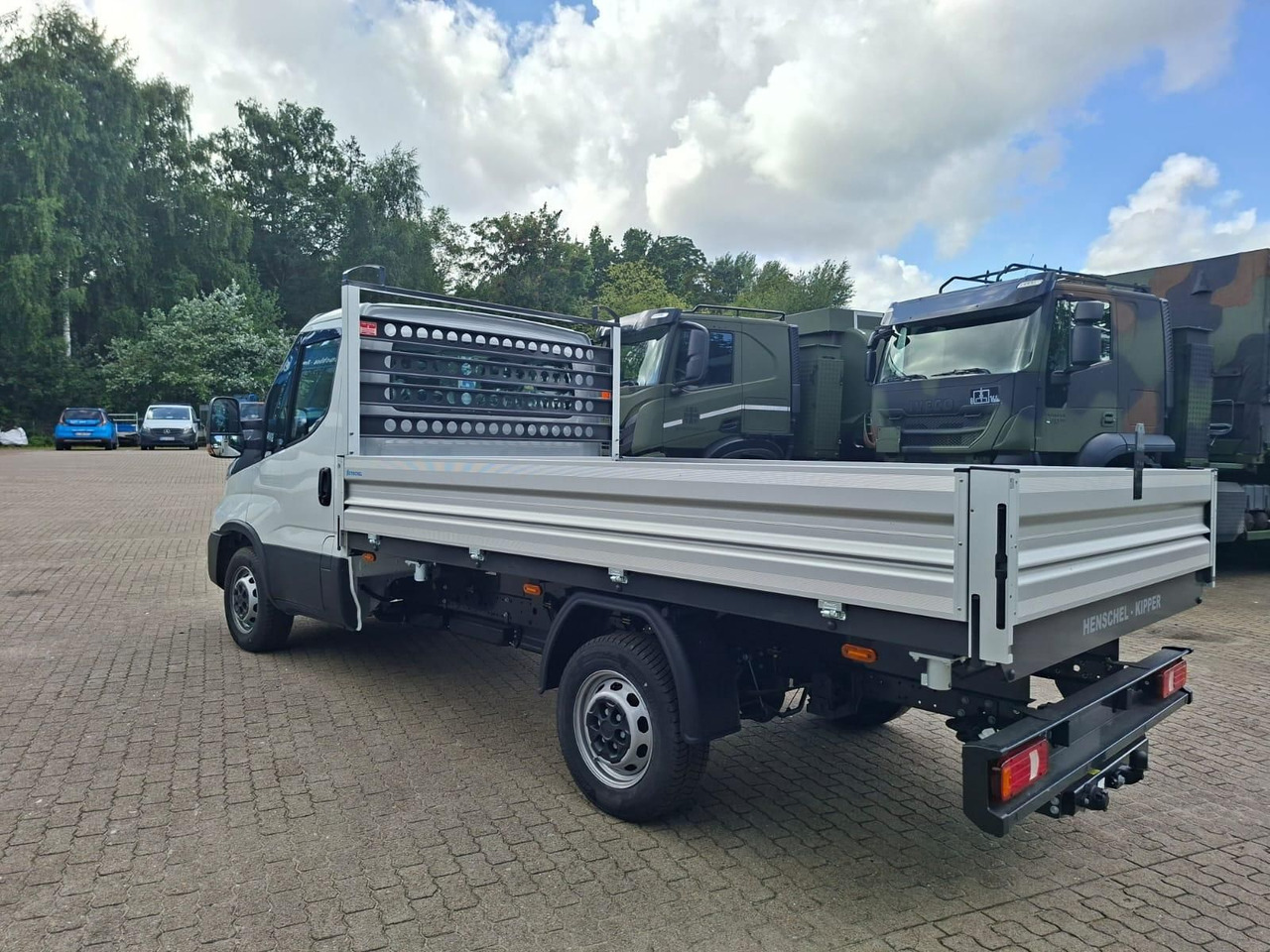 Iveco Daily 35S14A8Y Henschel 3-Seiten Kipper - Bestelwagen met open laadbak: afbeelding 4 Iveco Daily 35S14A8Y Henschel 3-Seiten Kipper - Bestelwagen met open laadbak: afbeelding 4