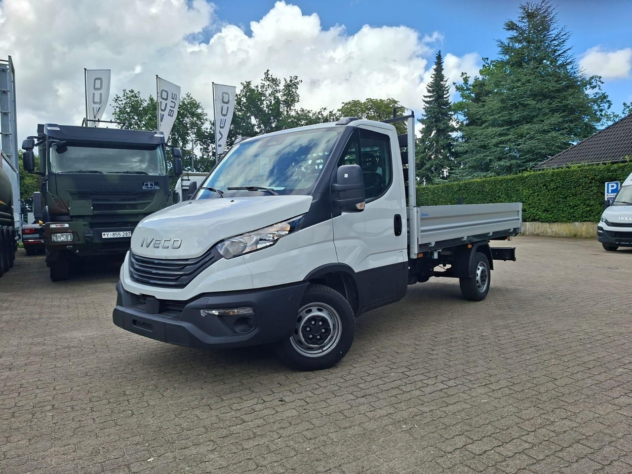 Iveco Daily 35S14A8Y Henschel 3-Seiten Kipper - Bestelwagen met open laadbak: afbeelding 1 Iveco Daily 35S14A8Y Henschel 3-Seiten Kipper - Bestelwagen met open laadbak: afbeelding 1