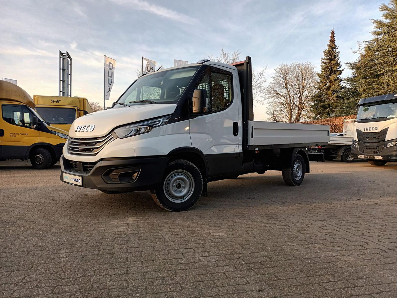 Iveco Daily 35S16H3.0 Pritsche,AHK, Rückfahrkamera... - Bestelwagen met open laadbak: afbeelding 1 Iveco Daily 35S16H3.0 Pritsche,AHK, Rückfahrkamera... - Bestelwagen met open laadbak: afbeelding 1