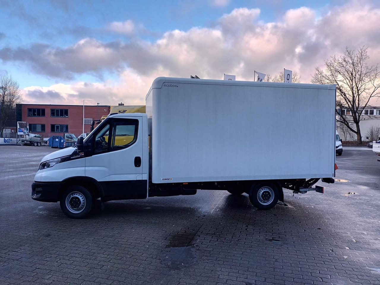 Iveco Daily 35S16HA8 Koffer LBW - ab 0% Finanzieren - Bestelwagen gesloten laadbak: afbeelding 2 Iveco Daily 35S16HA8 Koffer LBW - ab 0% Finanzieren - Bestelwagen gesloten laadbak: afbeelding 2