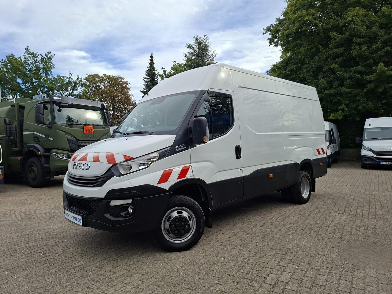Iveco Daily 50C18HA8 V AHK, RADIO, KLIMA, 132 kW (1... - Bestelwagen met open laadbak: afbeelding 1 Iveco Daily 50C18HA8 V AHK, RADIO, KLIMA, 132 kW (1... - Bestelwagen met open laadbak: afbeelding 1