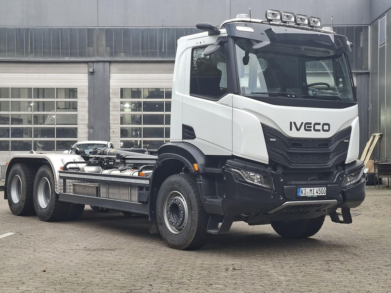 Iveco X-Way AD300X46Z/P HR OFF MEILER ABROLLKIPPER ... - Kipper vrachtwagen: afbeelding 1 Iveco X-Way AD300X46Z/P HR OFF MEILER ABROLLKIPPER ... - Kipper vrachtwagen: afbeelding 1