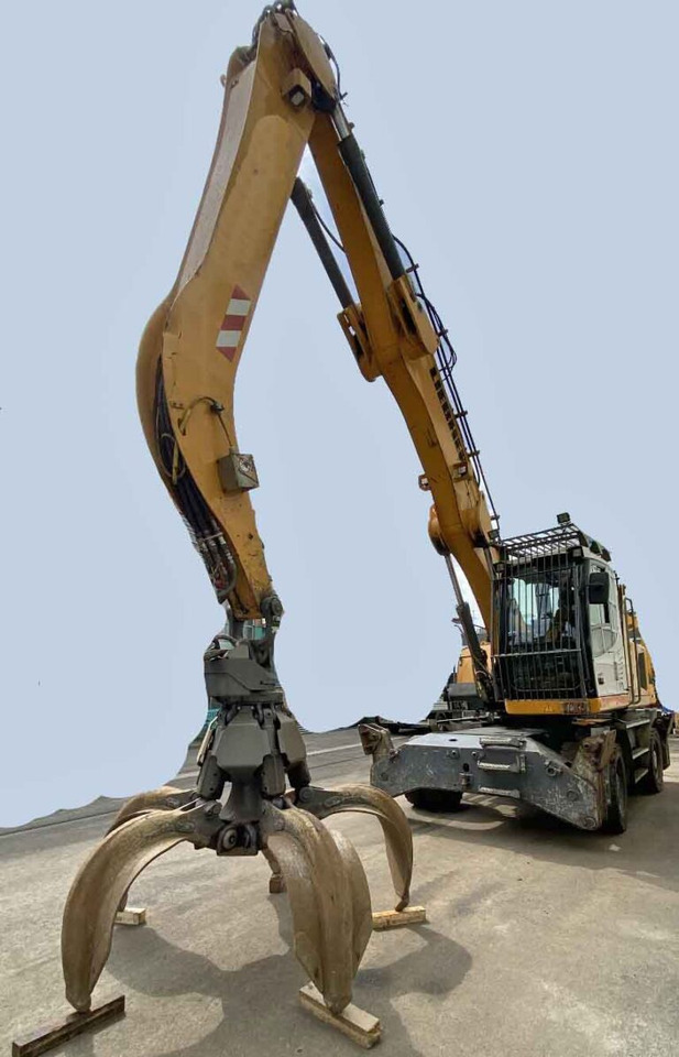 Liebherr LH26 M Industry – Industrial excavator / Umschlagbagger - Graafmachine: afbeelding 1 Liebherr LH26 M Industry – Industrial excavator / Umschlagbagger - Graafmachine: afbeelding 1