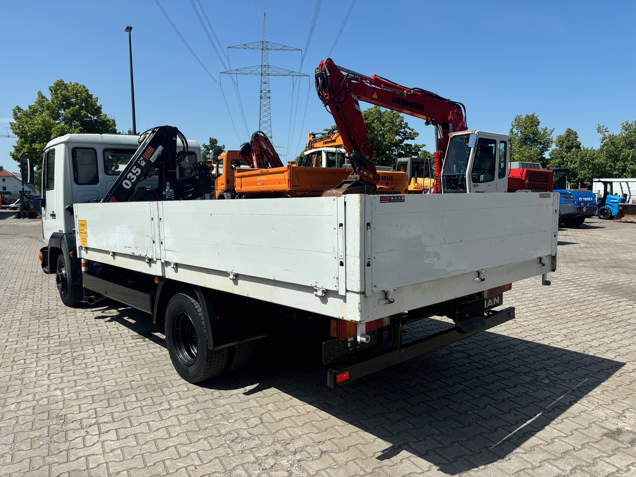 MAN 8.163 L2000 Pritsche+Kran Hiab 035 - Vrachtwagen met open laadbak, Kraanwagen: afbeelding 4 MAN 8.163 L2000 Pritsche+Kran Hiab 035 - Vrachtwagen met open laadbak, Kraanwagen: afbeelding 4