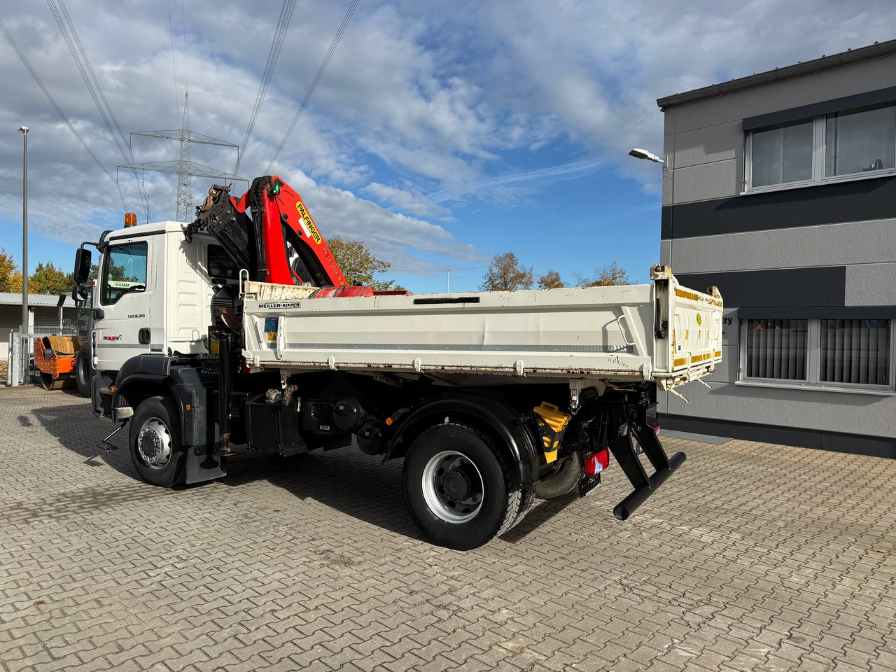 MAN TGM 18.320 Kipper+Kran Palfinger 4x4 Funk Greifer - Kipper vrachtwagen, Kraanwagen: afbeelding 3 MAN TGM 18.320 Kipper+Kran Palfinger 4x4 Funk Greifer - Kipper vrachtwagen, Kraanwagen: afbeelding 3