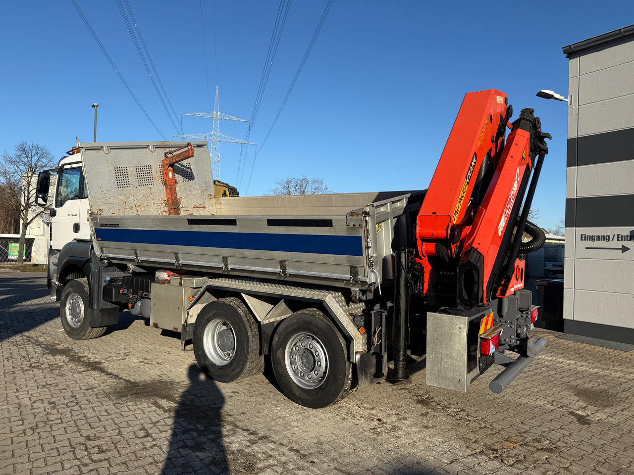 MAN TGS 28.400 Kipper Kran Palfinger PK 20002 Funk - Kipper vrachtwagen, Kraanwagen: afbeelding 3 MAN TGS 28.400 Kipper Kran Palfinger PK 20002 Funk - Kipper vrachtwagen, Kraanwagen: afbeelding 3