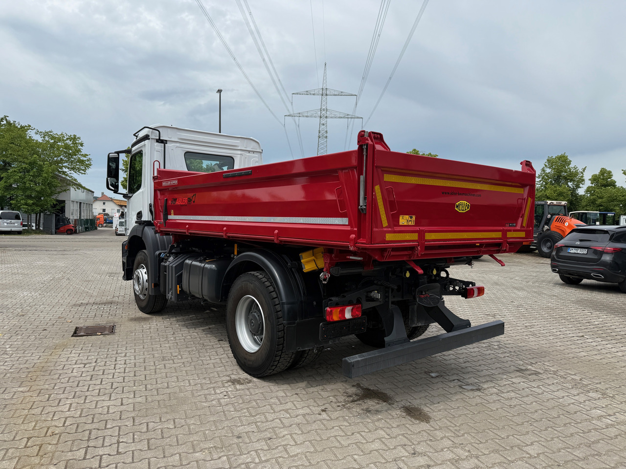 Mercedes-Benz 1835 Arocs 3-Seiten-Kipper 4900 km - Kipper vrachtwagen: afbeelding 5 Mercedes-Benz 1835 Arocs 3-Seiten-Kipper 4900 km - Kipper vrachtwagen: afbeelding 5